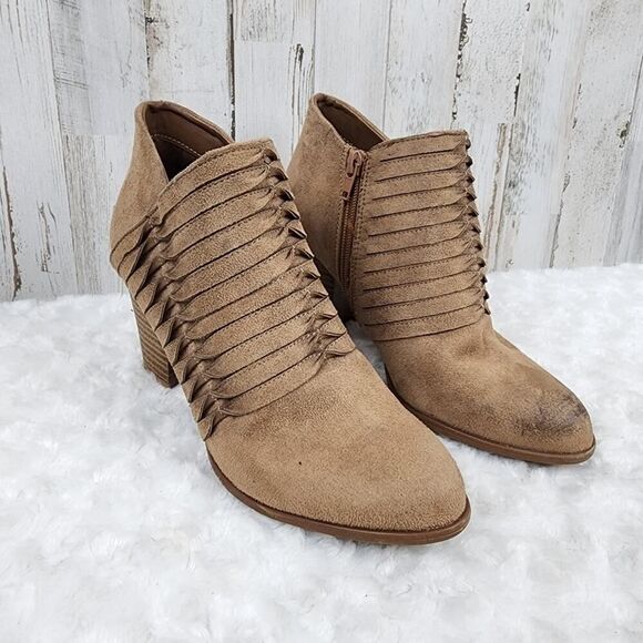 Fergalicious Calhoun Suede Ankle Booties Tan Size 7.5 - Picture 1 of 10